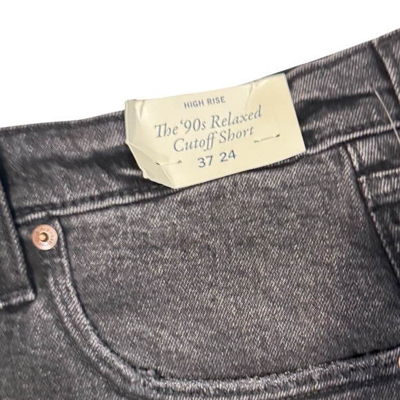 Abercrombie & Fitch The 90s Relaxed High Rise Distressed Cutoff Short NWT 37/24 - Picture 5 of 16